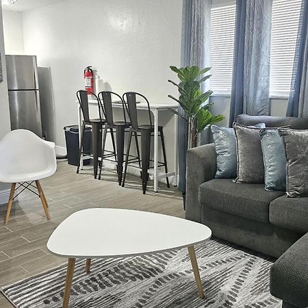 Big Tv Apartment 5 Miles From Hard Rock Casino 好莱坞 外观 照片
